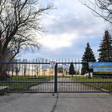 A Pousada Baraczek Lotnisko Leszno Leszno  Exterior foto